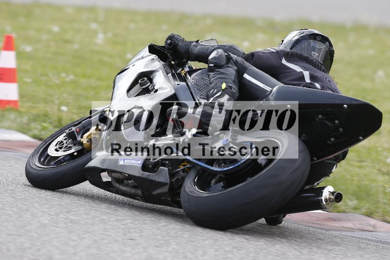 Archiv-2025/09 22.04.2025 Cornu Master School ADR/rot-rouge/5